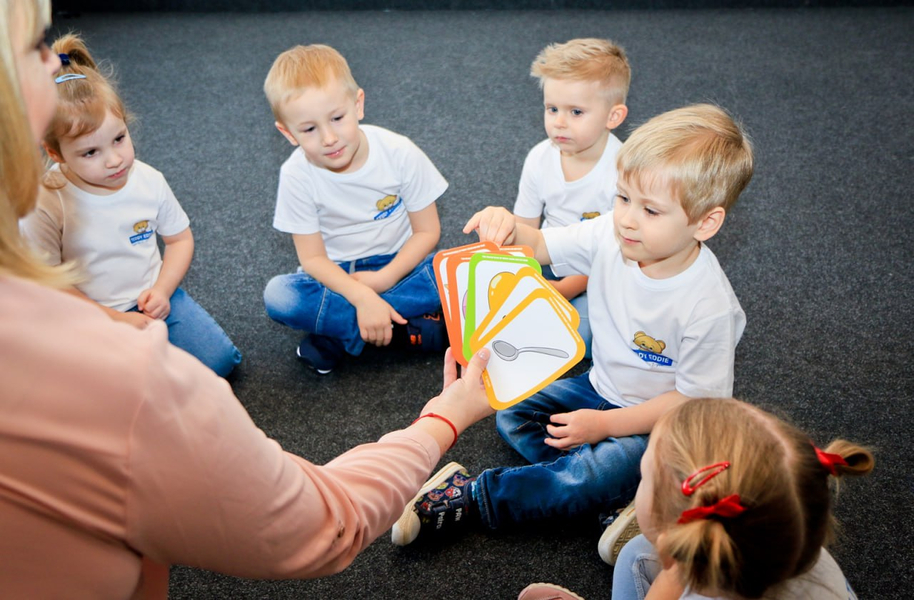 Zdjęcie na okładce dla LIBRA Kids - angielski dla dzieci